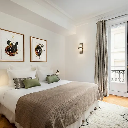 Rue Honore Chevalier - Two Bedroom