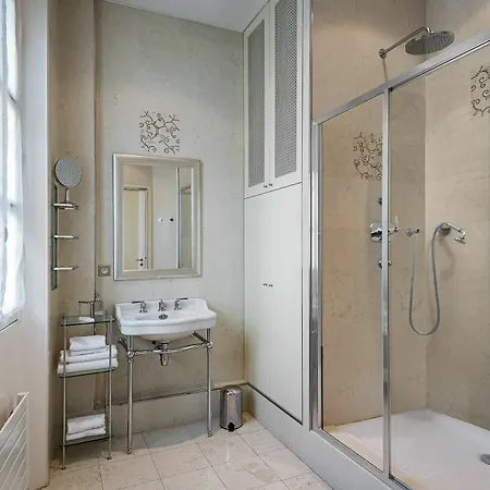 Apartment Rue Honore Chevalier - Two Bedroom *